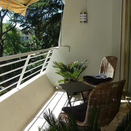 Domaine Croix Des Gardes * Cannes